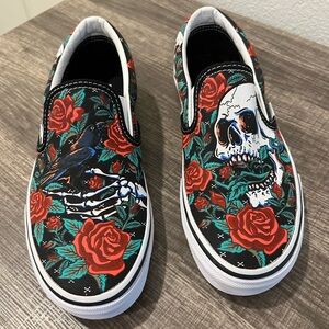 Rose Skull Slide On Vans Size 7 Women (5.5 Men)